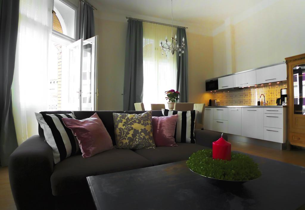 Golden Stars Budapest Apartments Exterior photo